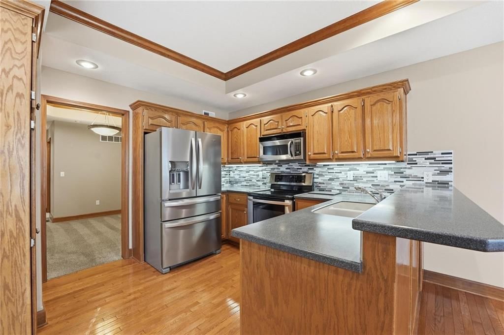 Photo 12 of 51 - 4131 SW Homestead Drive, Lee's Summit, MO 64082