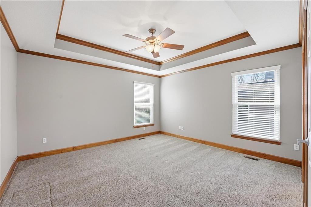 Photo 22 of 51 - 4131 SW Homestead Drive, Lee's Summit, MO 64082