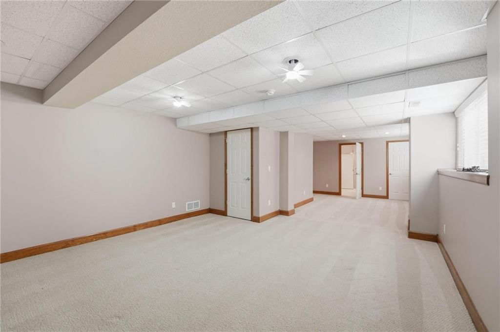 Photo 31 of 51 - 4131 SW Homestead Drive, Lee's Summit, MO 64082