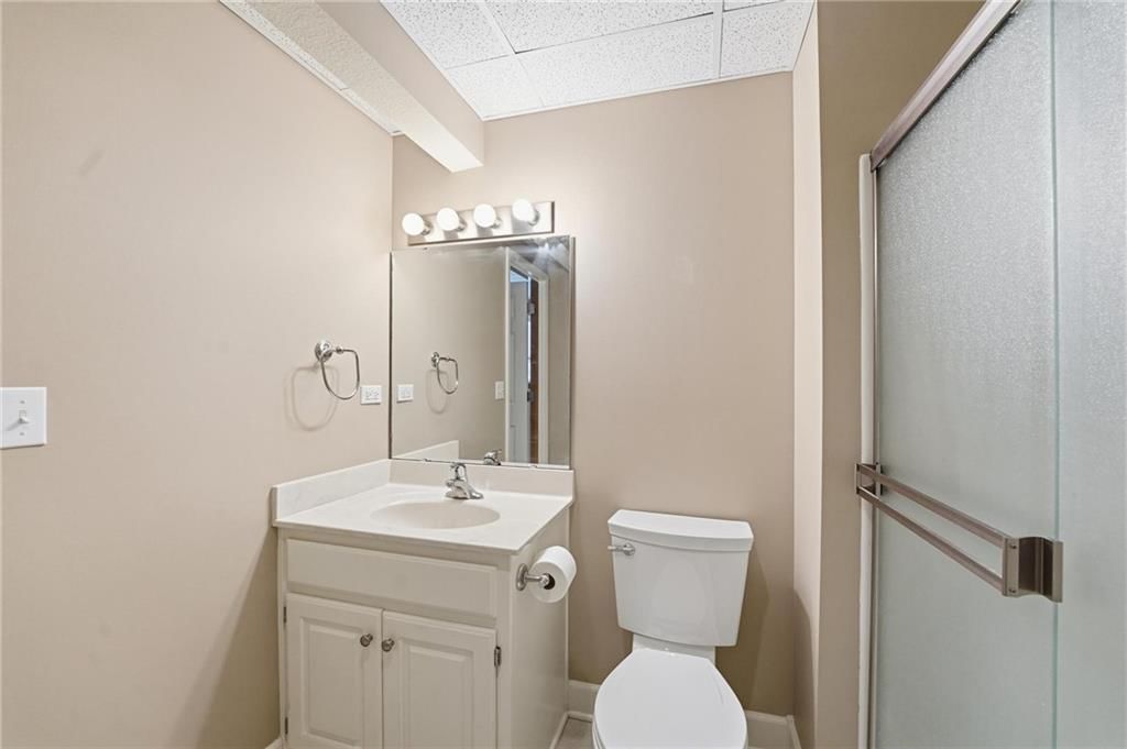 Photo 33 of 51 - 4131 SW Homestead Drive, Lee's Summit, MO 64082
