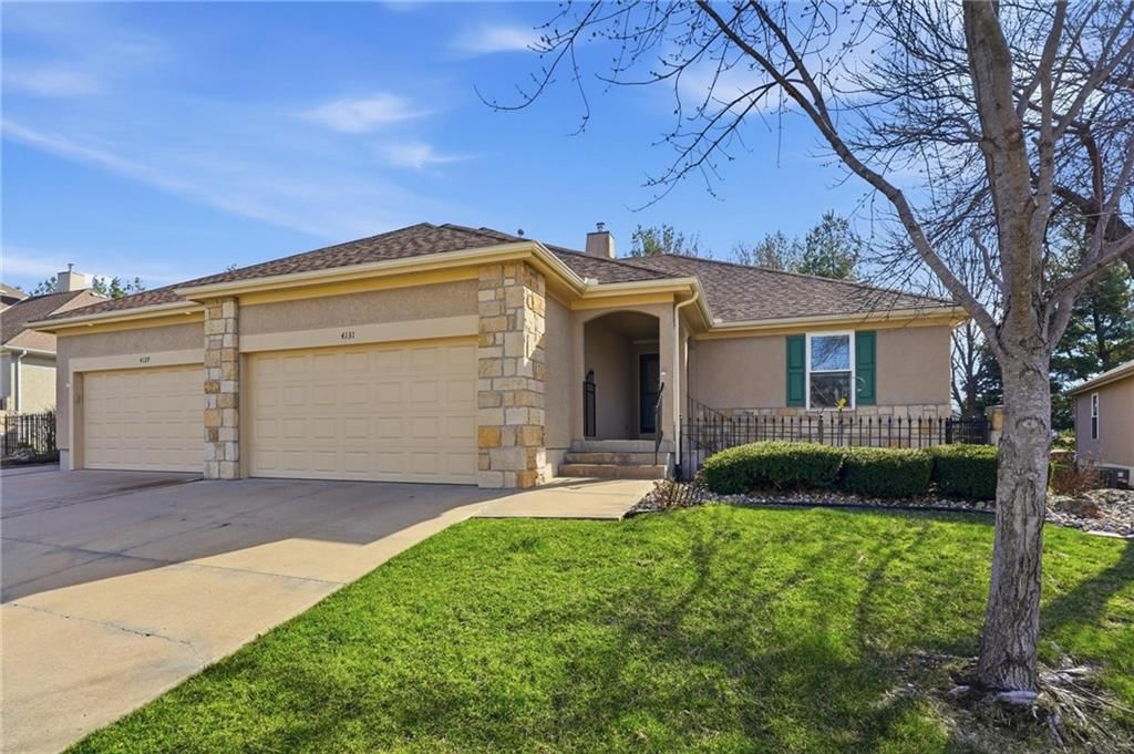 Photo 36 of 51 - 4131 SW Homestead Drive, Lee's Summit, MO 64082