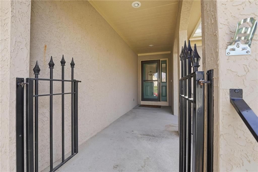 Photo 39 of 51 - 4131 SW Homestead Drive, Lee's Summit, MO 64082