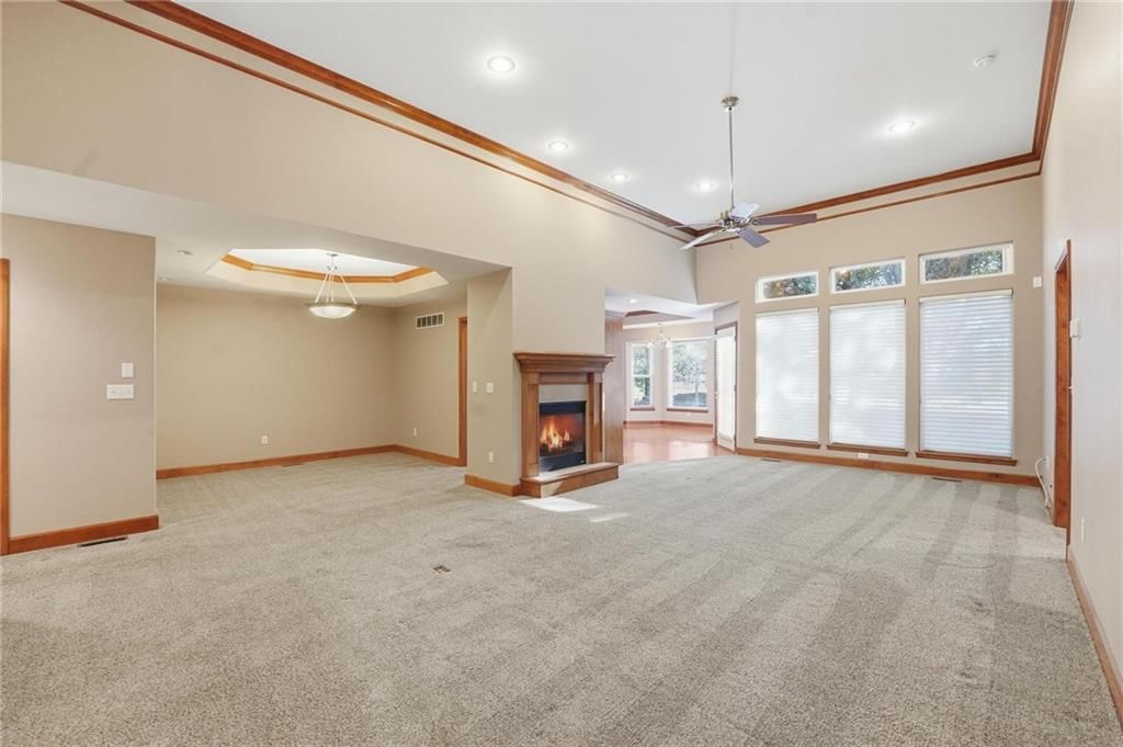 Photo 5 of 51 - 4131 SW Homestead Drive, Lee's Summit, MO 64082