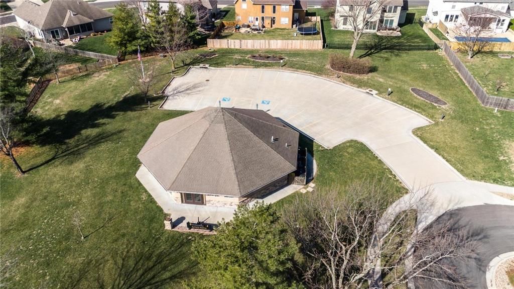 Photo 51 of 51 - 4131 SW Homestead Drive, Lee's Summit, MO 64082