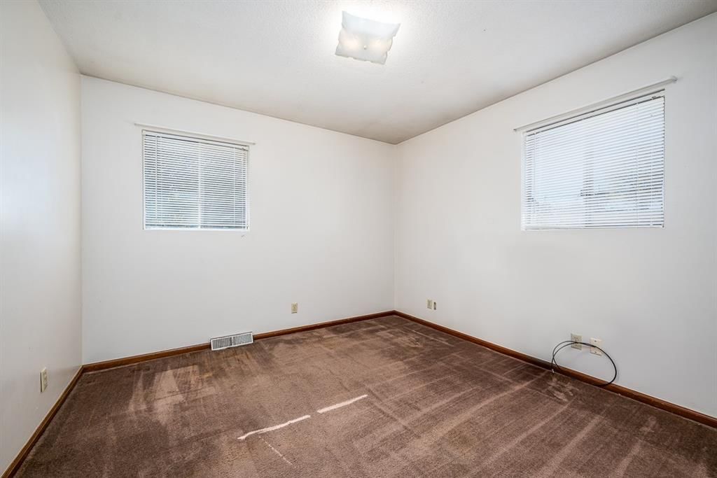 11123 - 11125 Leavenworth Road — photo 24
