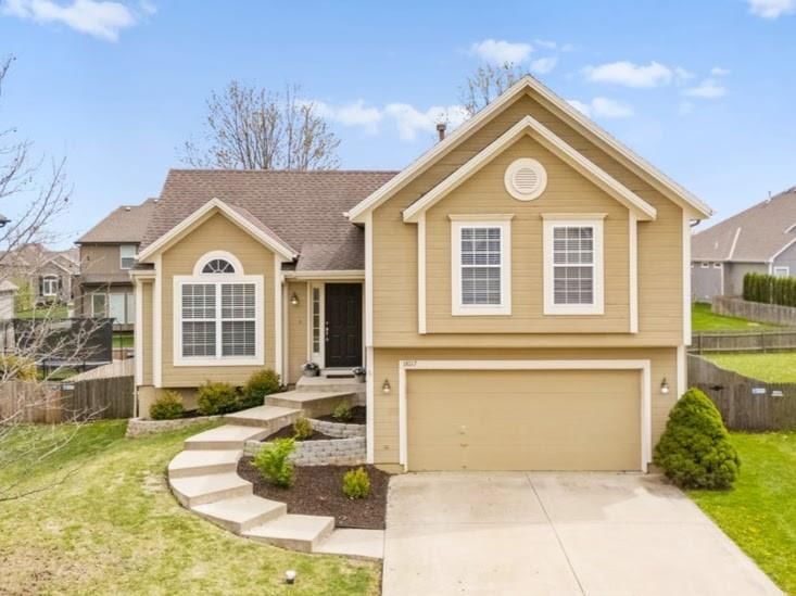 18117 W 163rd Terrace, Olathe, KS