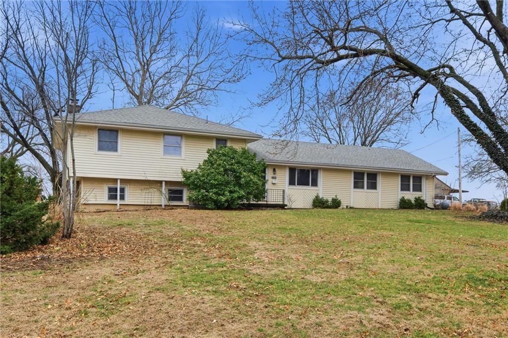 15794 151st Street, Bonner Springs