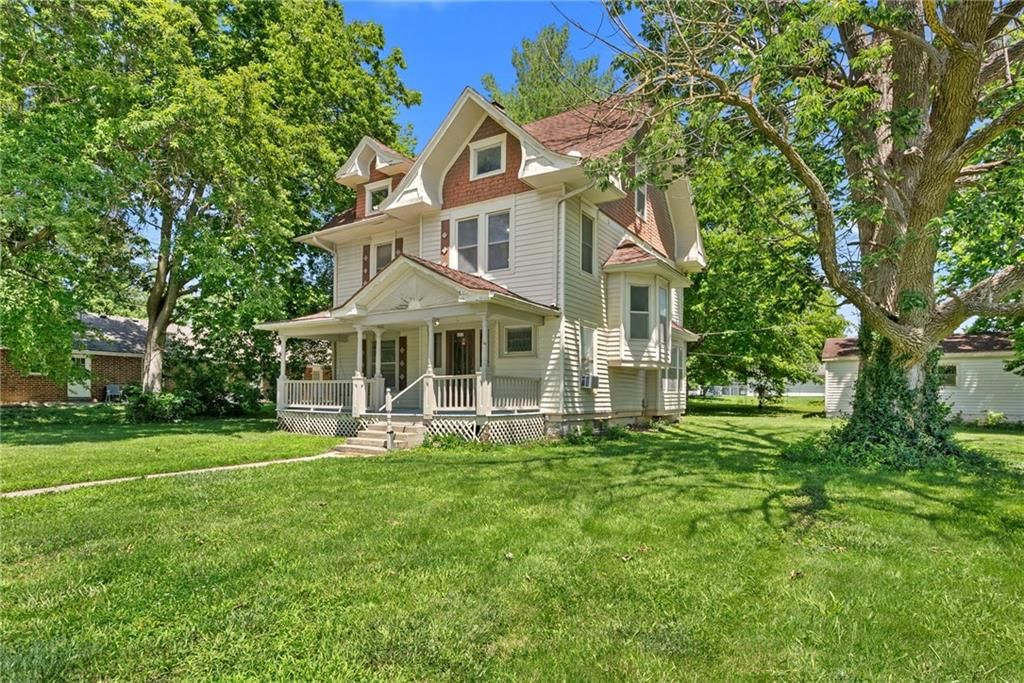 602 W Walnut Street, Grain Valley, MO