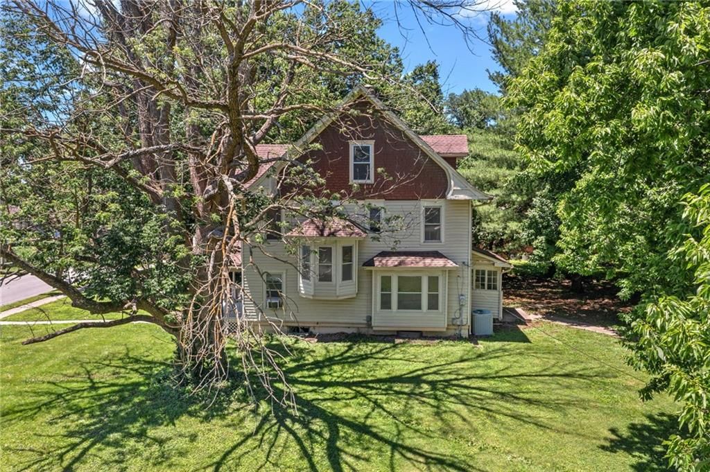 602 W Walnut Street — photo 8