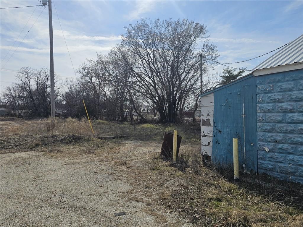 316 W 7TH Street — photo 4