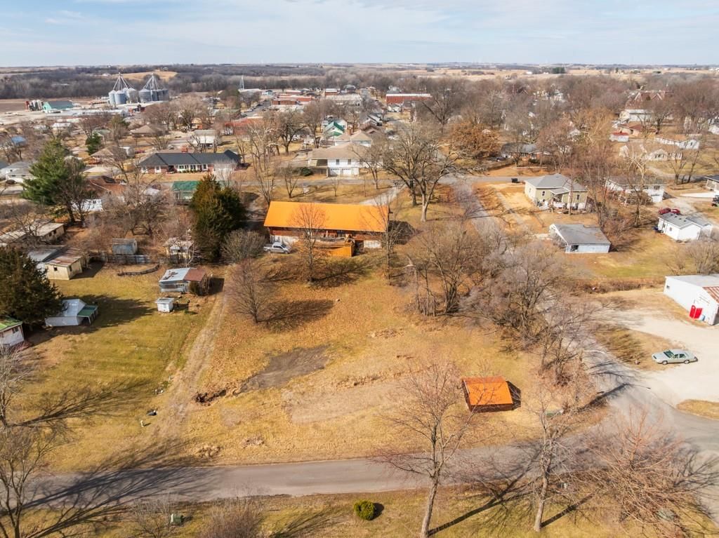 220 N Elm Street — photo 12