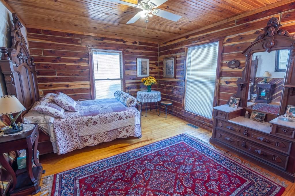 220 N Elm Street — photo 28
