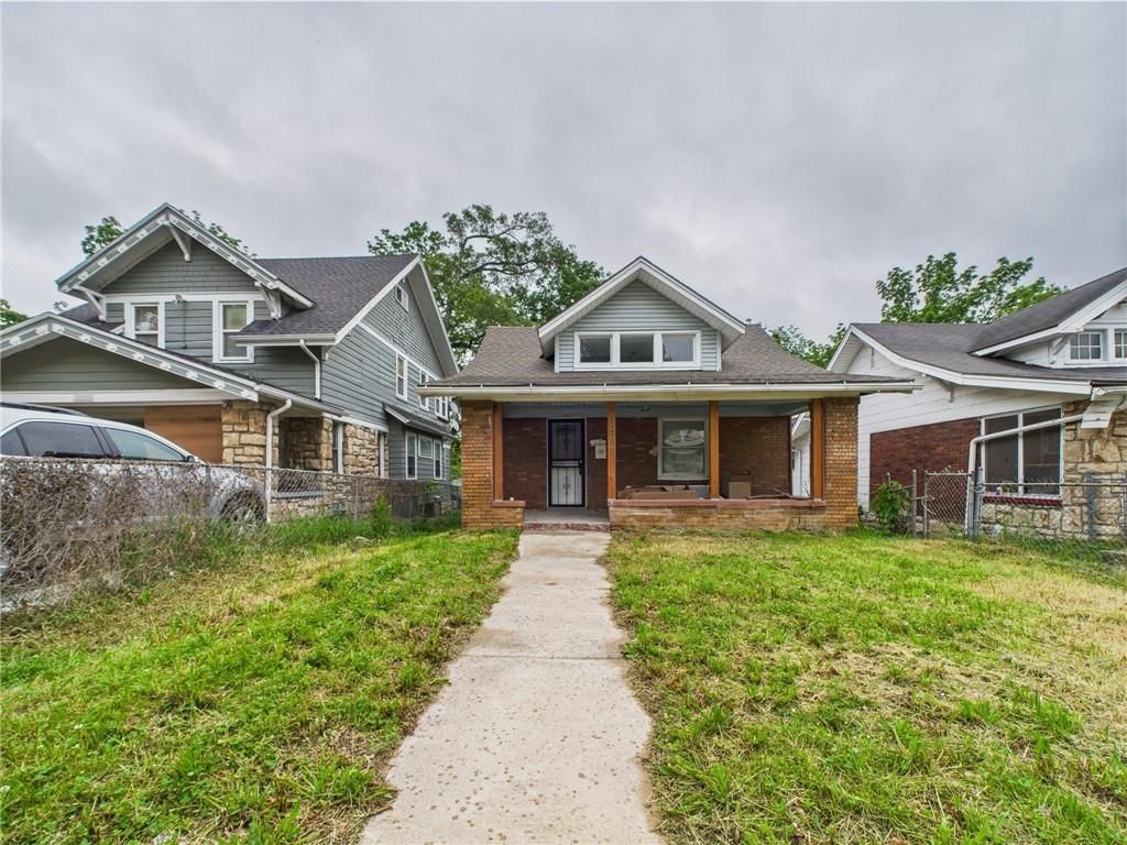 5611 Olive Street, Kansas City, MO
