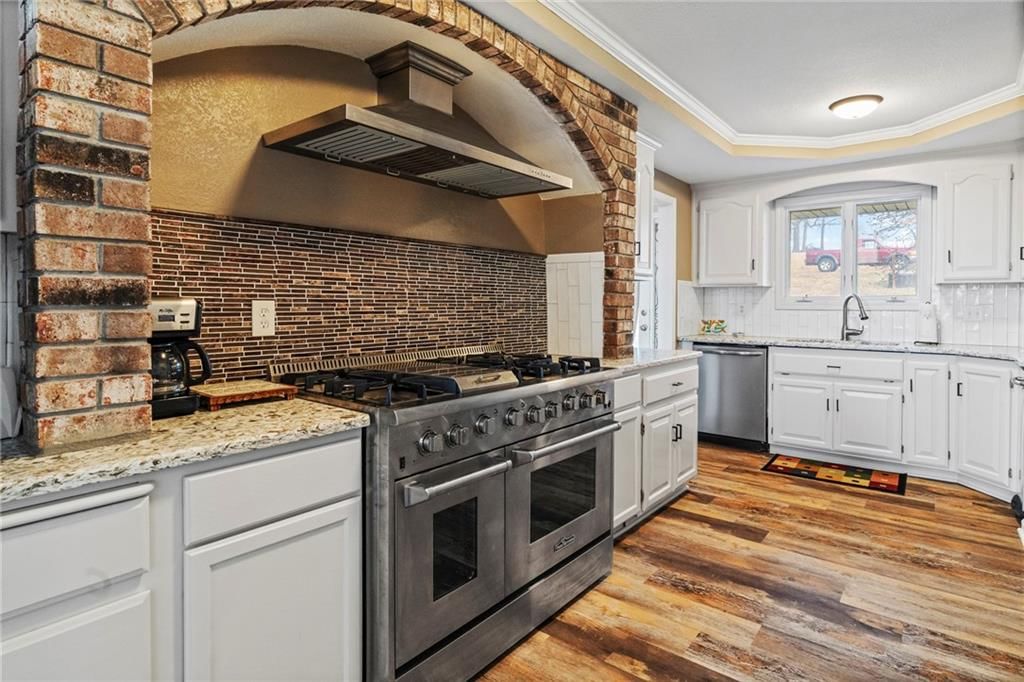 606 Lake Viking Terrace — photo 30