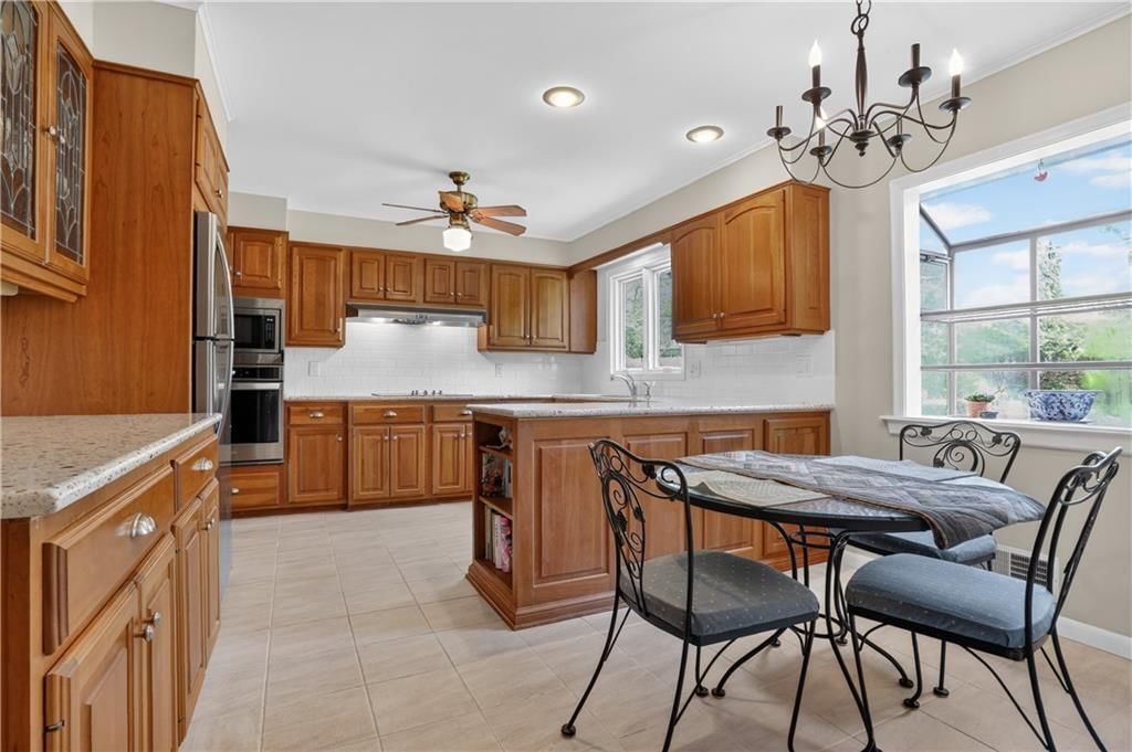 10011 Fontana Lane — photo 11