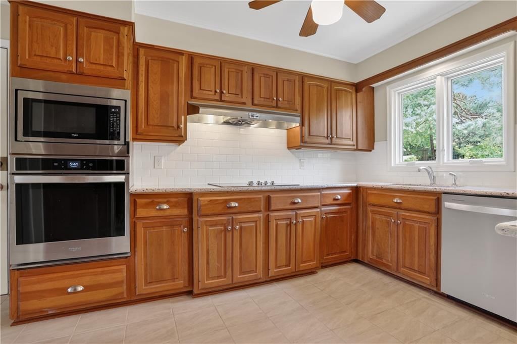 10011 Fontana Lane — photo 12