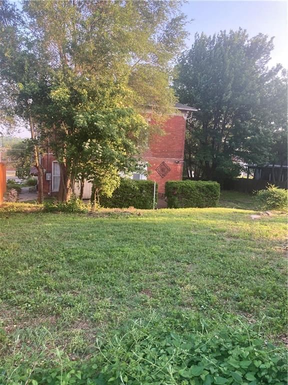 605 Atchison Street — photo 94