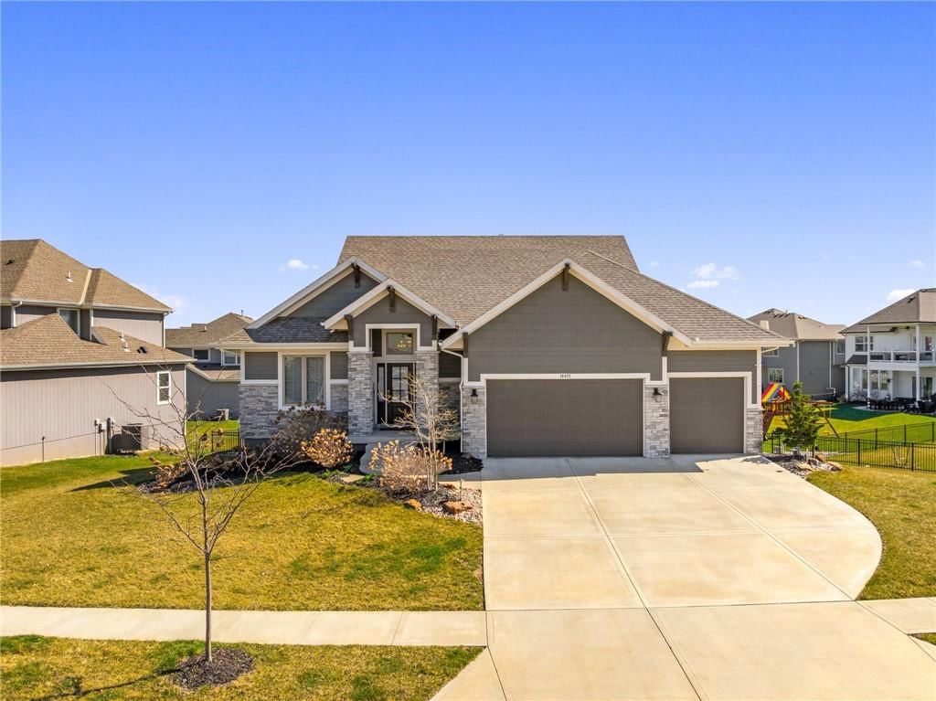 16625 Hardy Street, Overland Park, KS