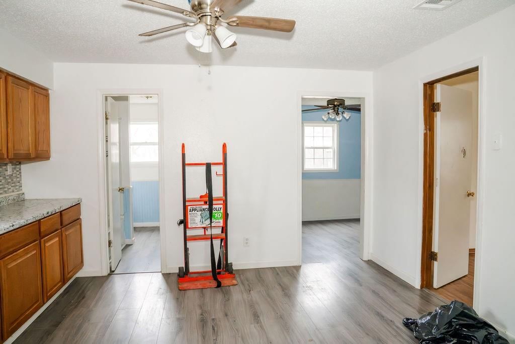 708 E Antelope Street — photo 7