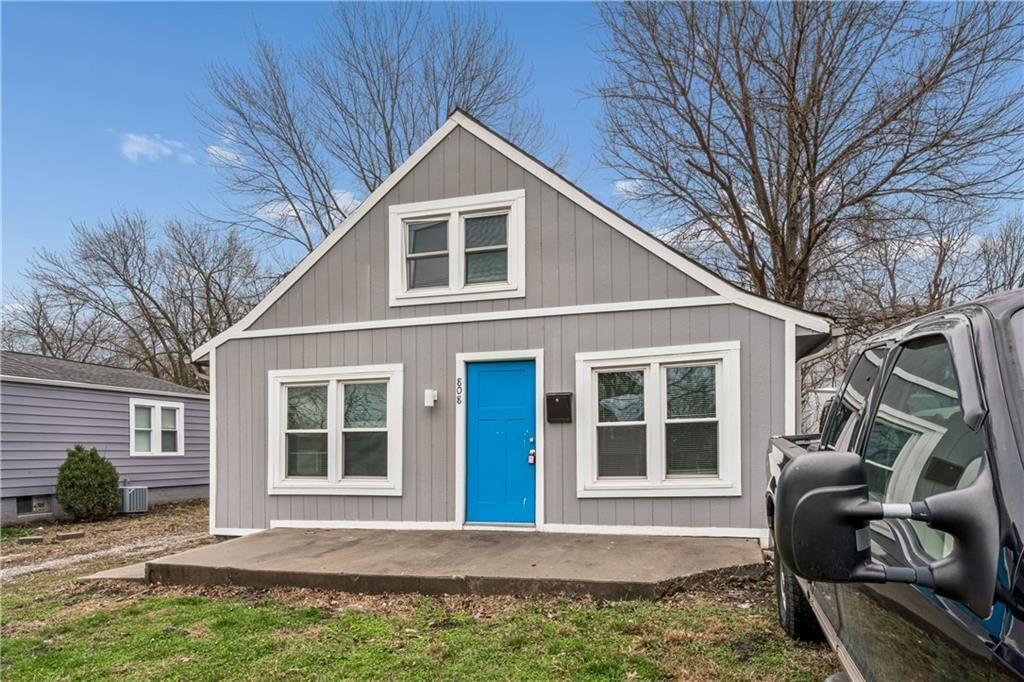 808 S SAVAGE Street — photo 3