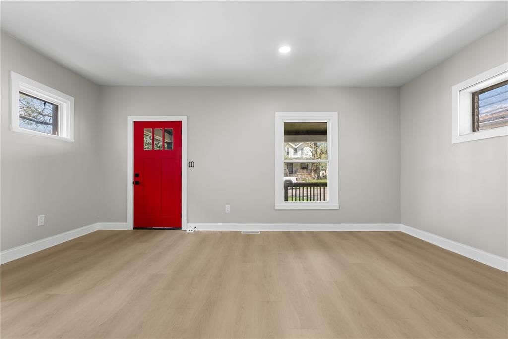 3403 Indiana Avenue — photo 6