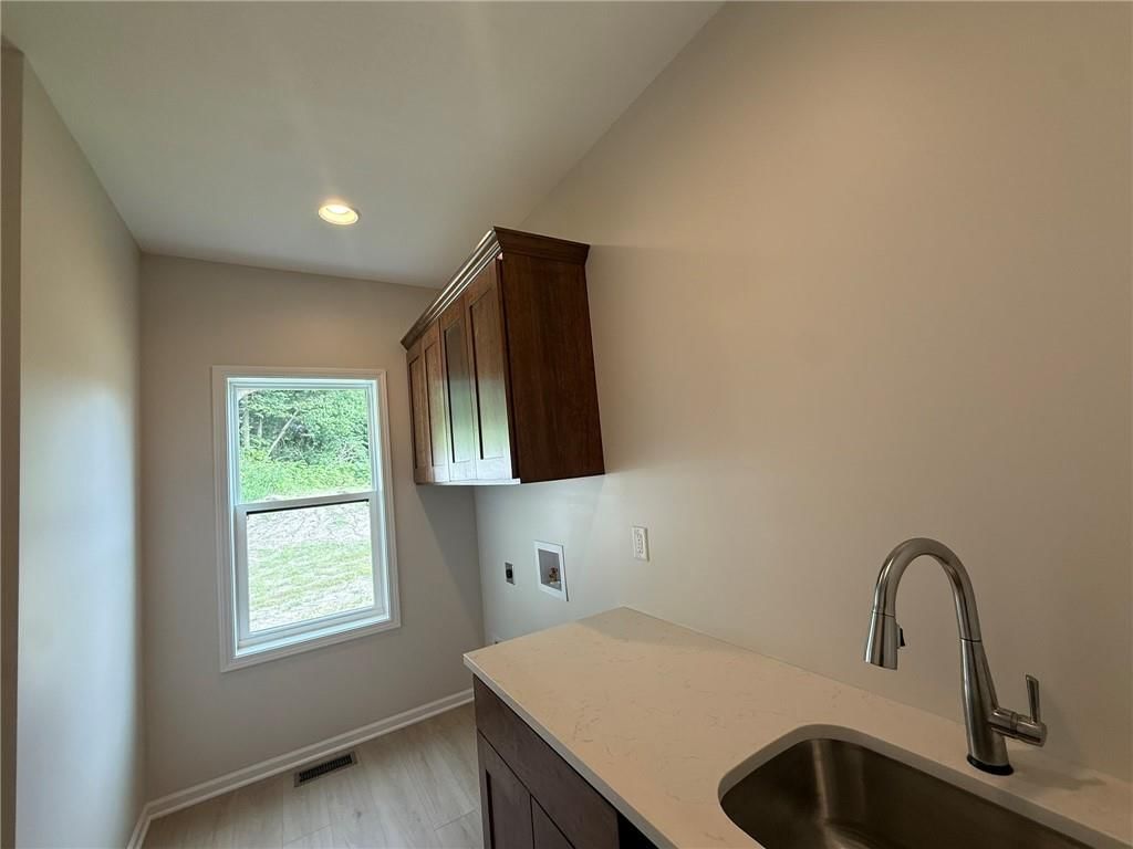1007 George Court — photo 15