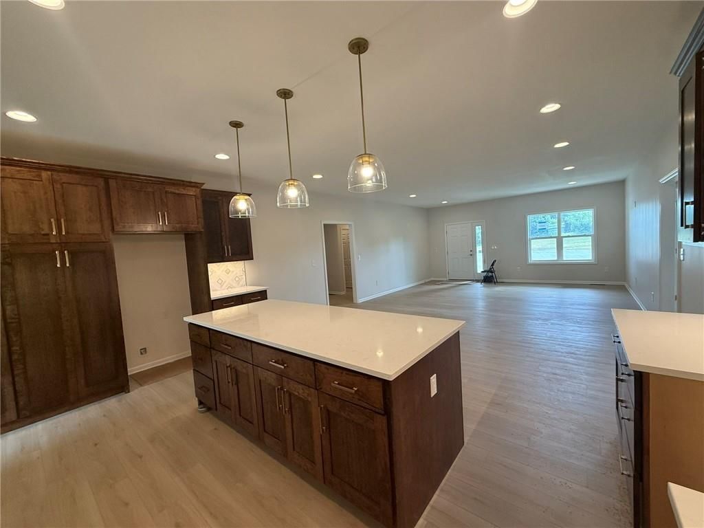 1007 George Court — photo 4