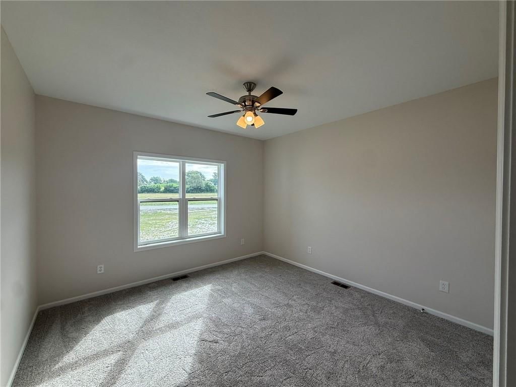 1007 George Court — photo 8