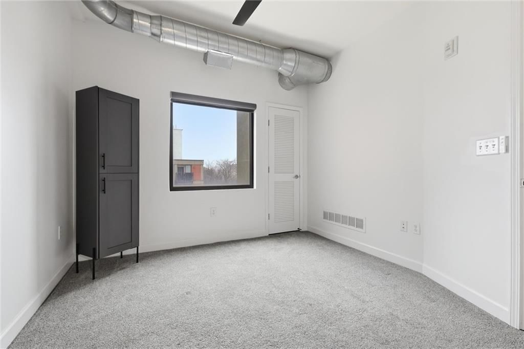 2940 Baltimore Avenue — photo 15