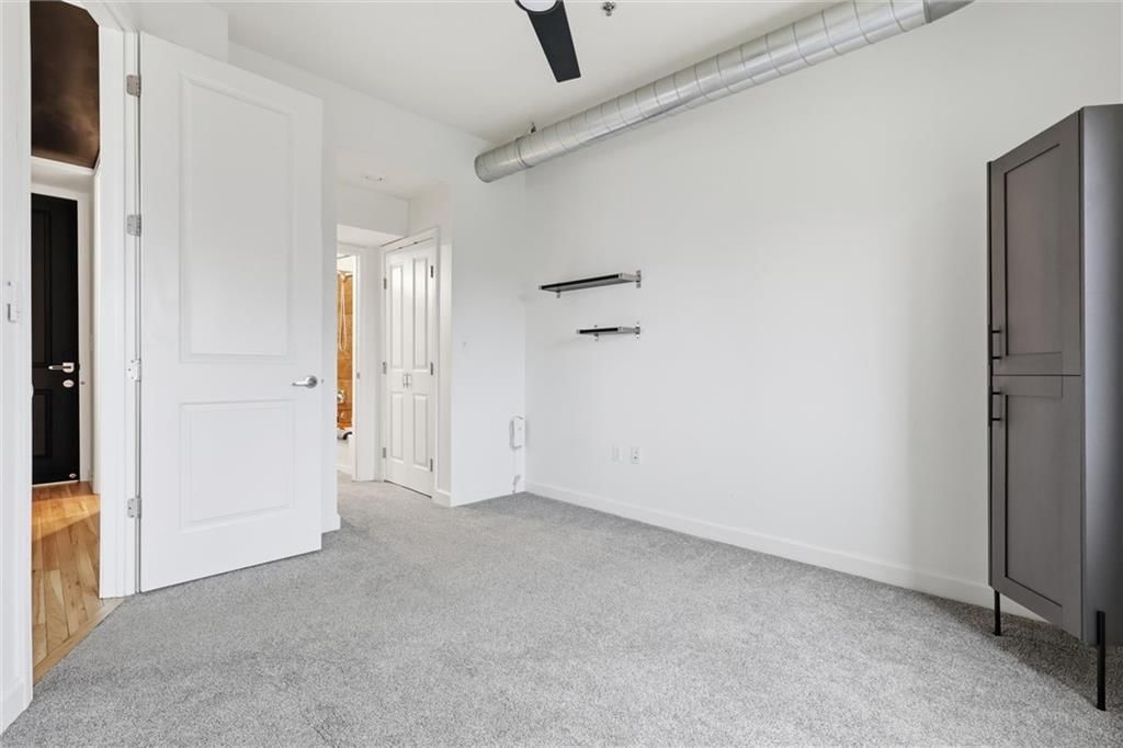 2940 Baltimore Avenue — photo 16