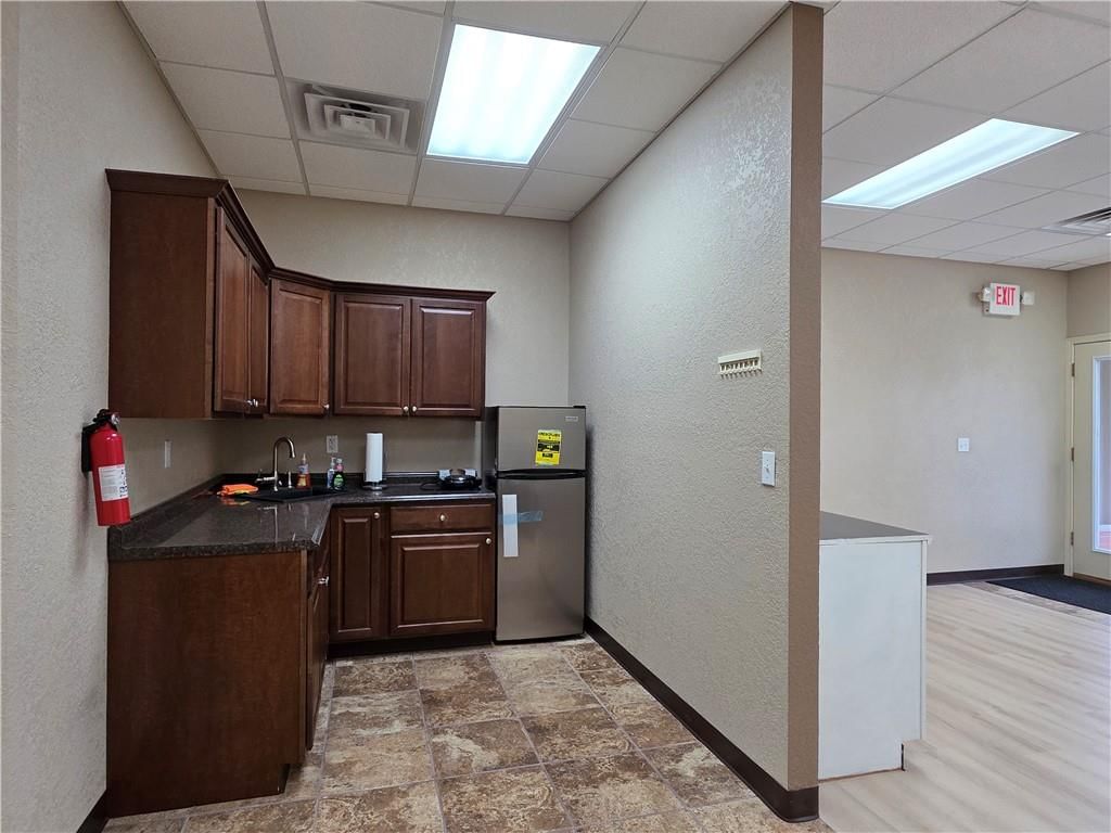 316 E Nelson Street — photo 8