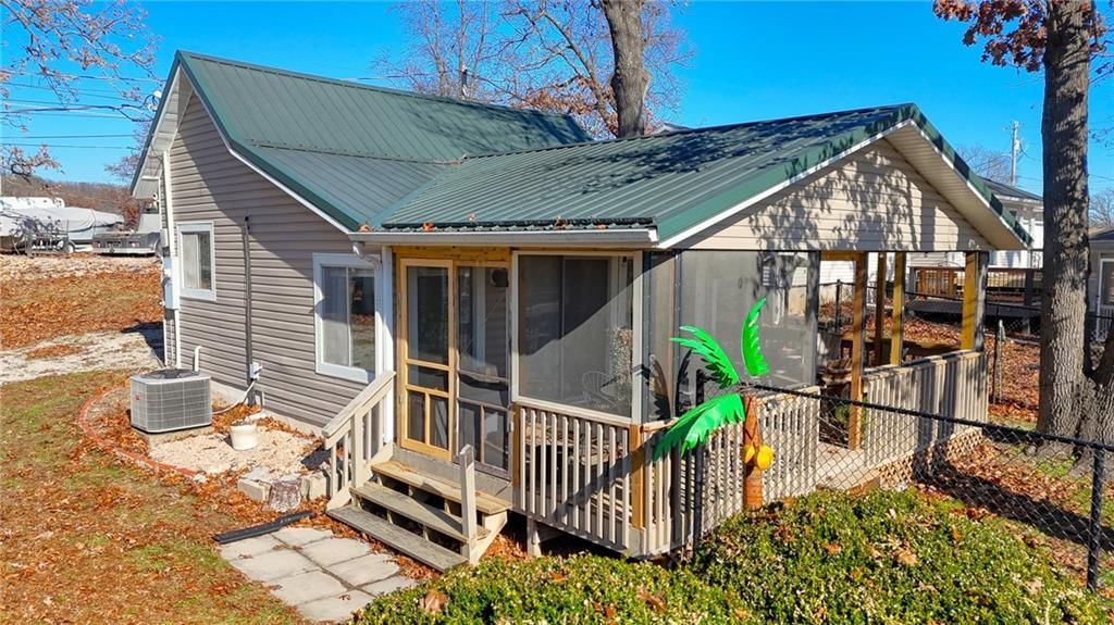 267 Long Acres Drive — photo 4