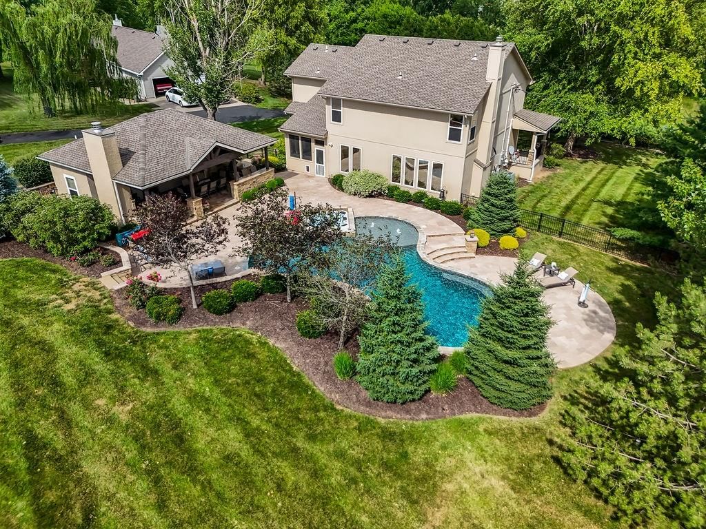 2614 N Hoover Road, Buckner, MO