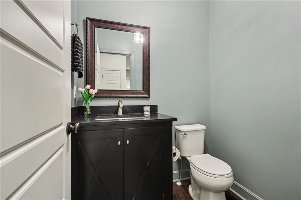 Photo 15 of 38 - 15945 W 165th Street