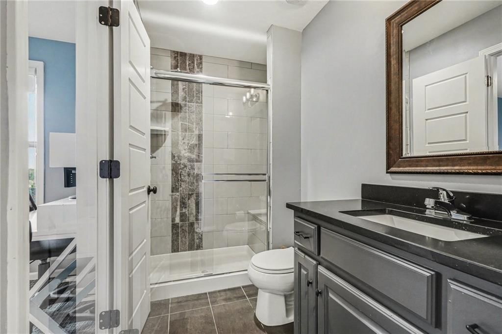 Photo 22 of 38 - 15945 W 165th Street