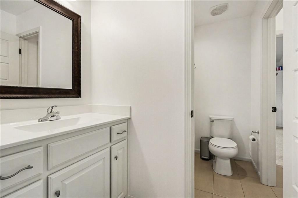 Photo 26 of 38 - 15945 W 165th Street