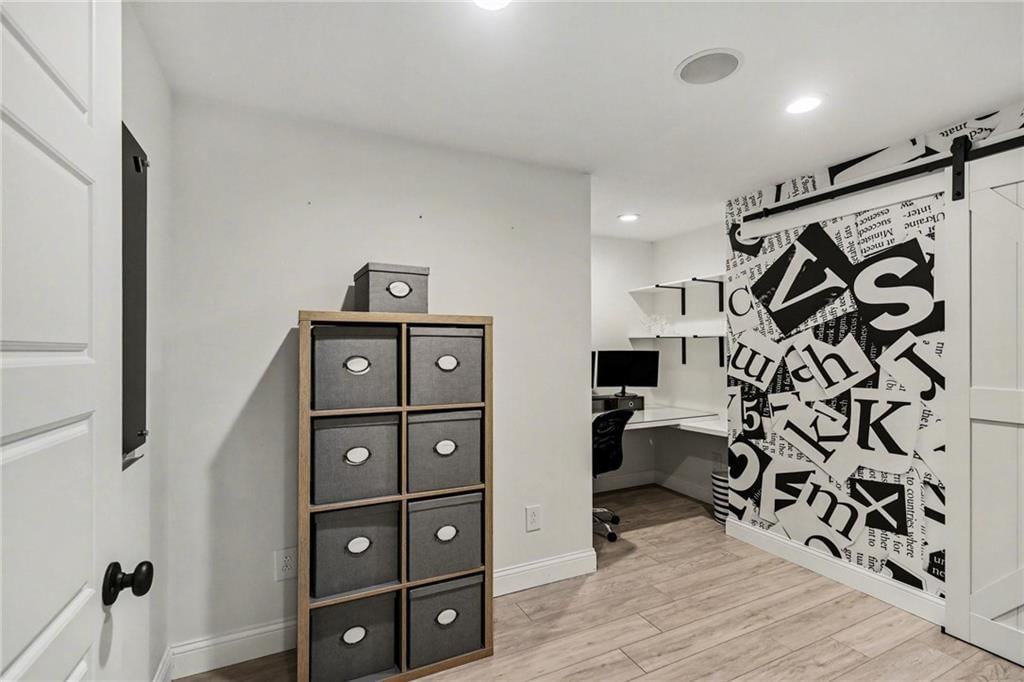Photo 29 of 38 - 15945 W 165th Street