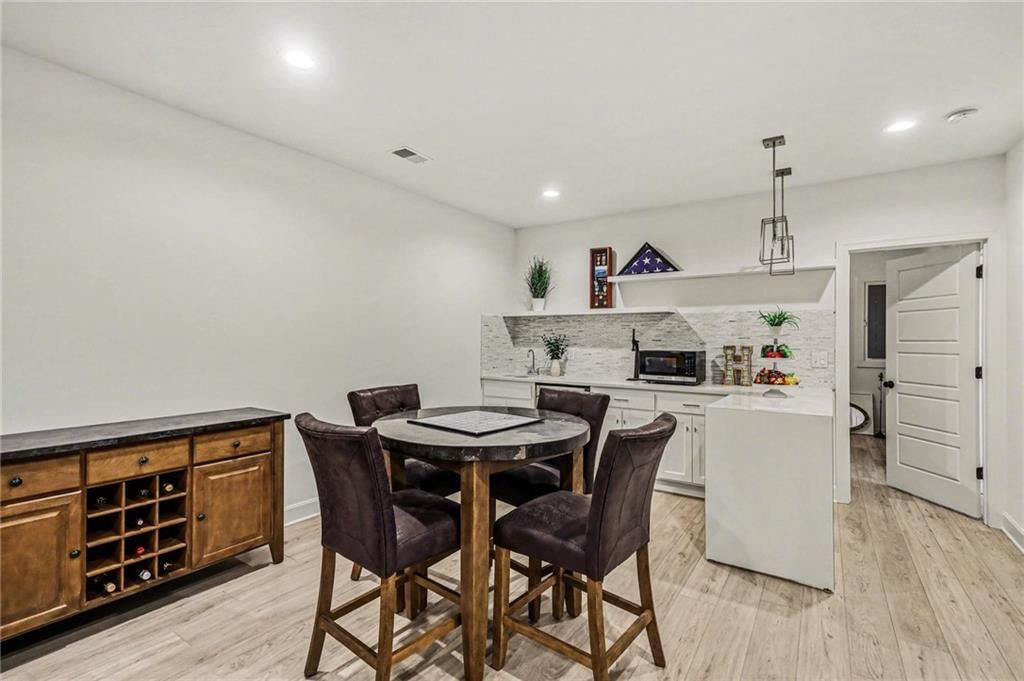 Photo 32 of 38 - 15945 W 165th Street