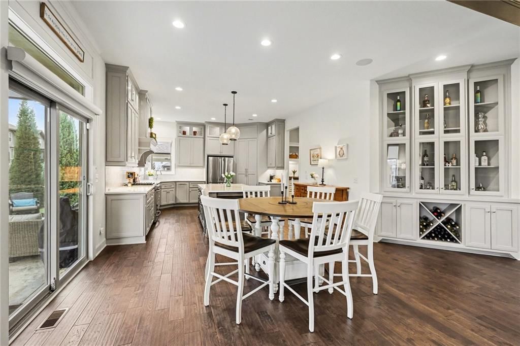 Photo 8 of 38 - 15945 W 165th Street