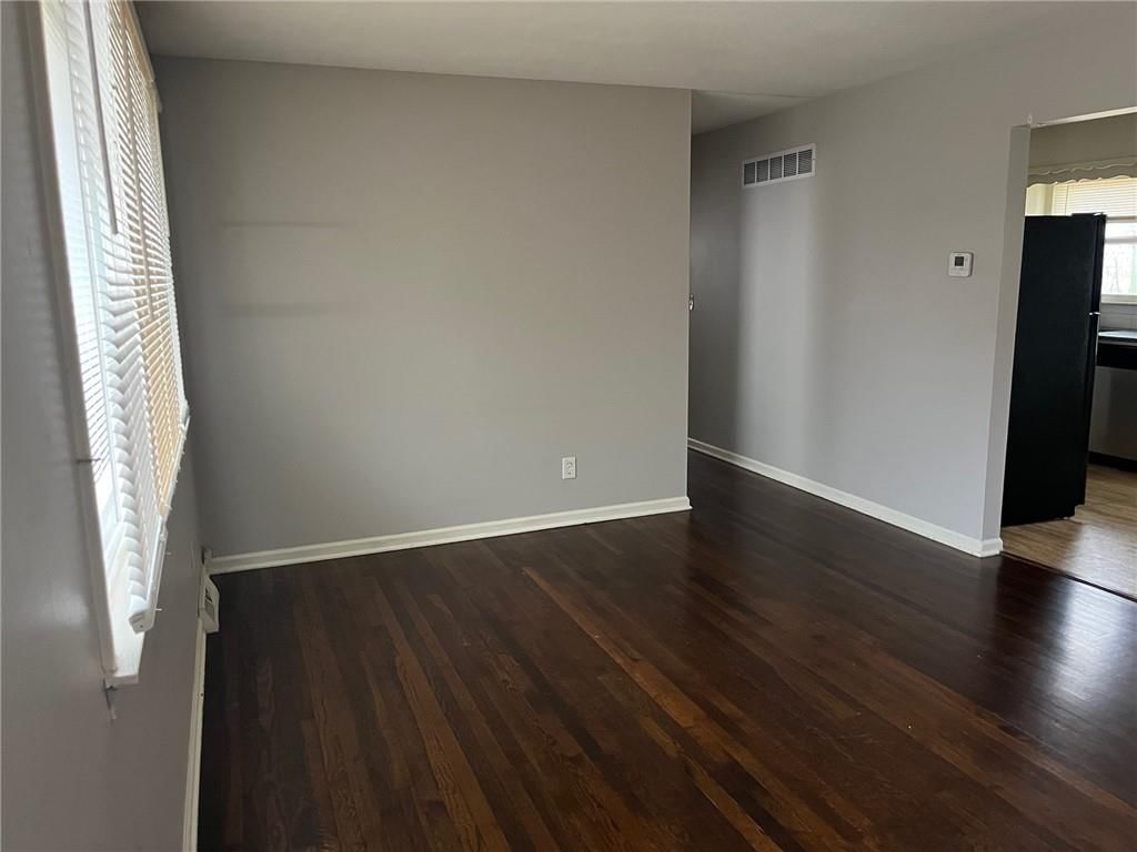 33915 W 83rd Street — photo 7