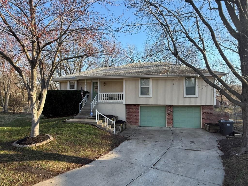 18008 E 25TH Street Court S, Independence, MO