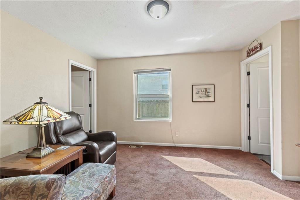 104 SW Alderson Place — photo 9