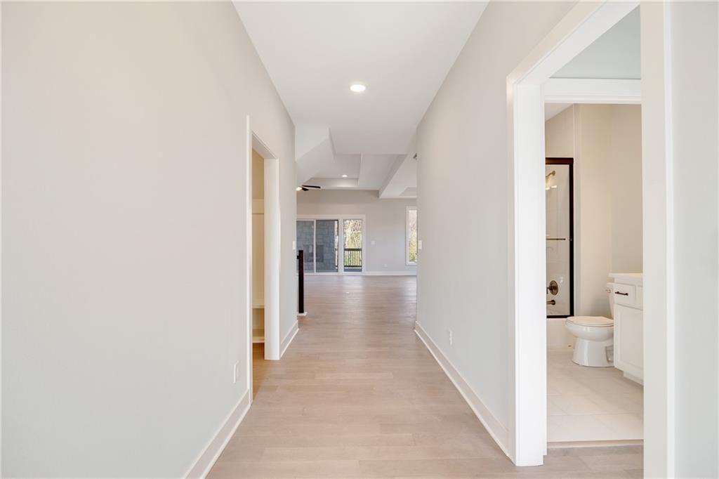 300 SW Hawthorne Court — photo 5