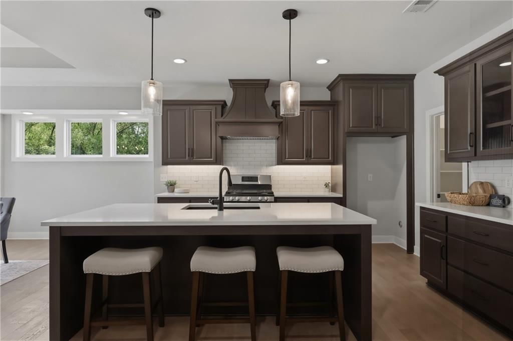 300 SW Hawthorne Court — photo 8