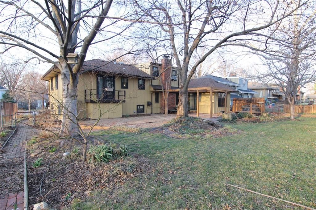 11415 W 49th Terrace, Shawnee, KS