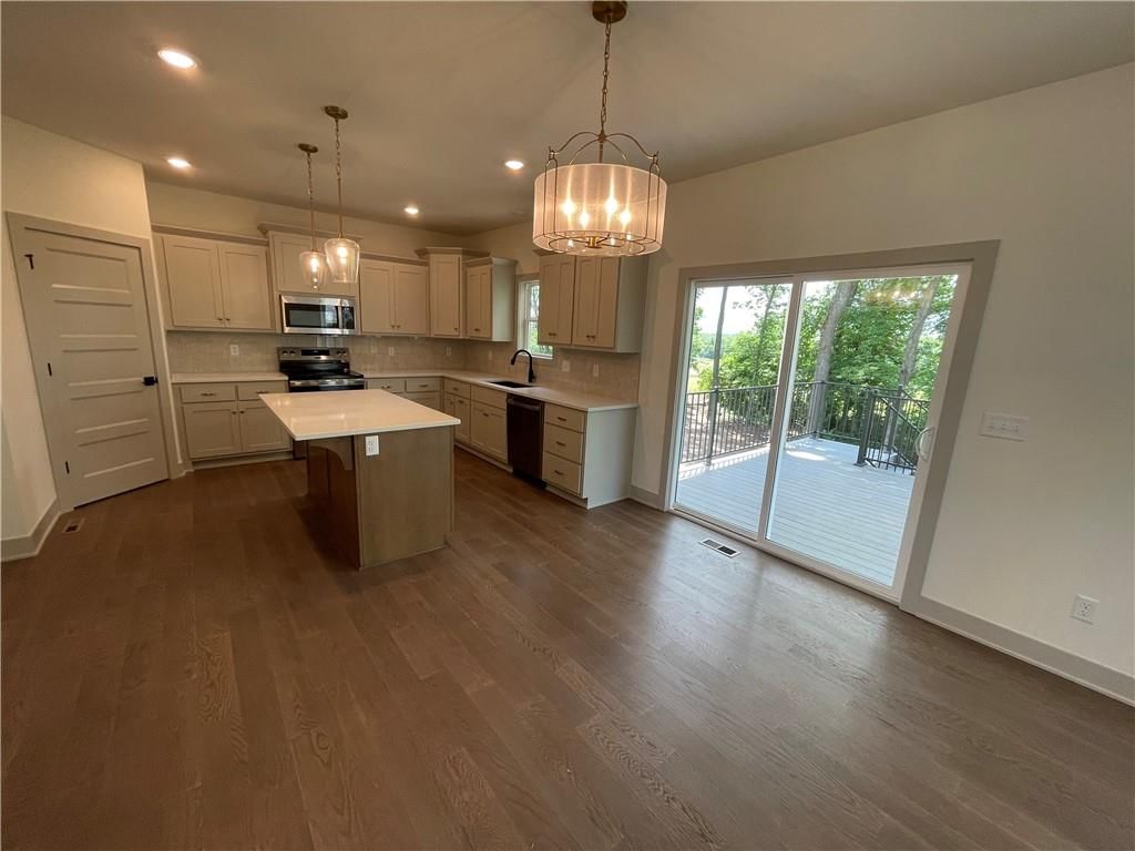 1961 Longview Drive — photo 5