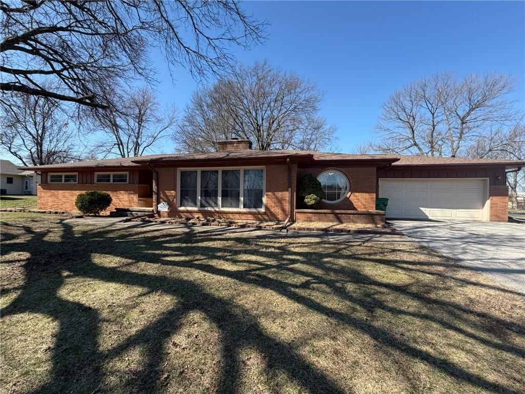 904 N High Street, Butler