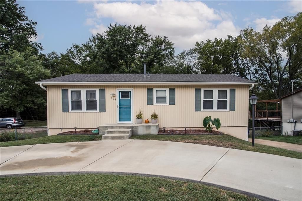 508 NE Richardson Place, Lee's Summit, MO