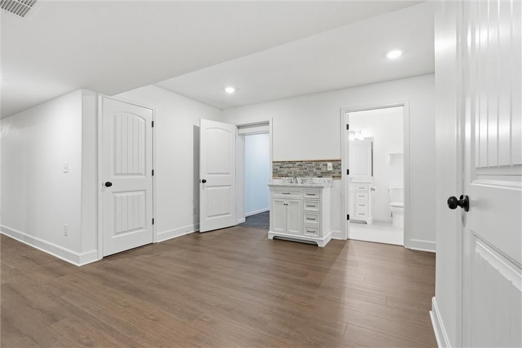 204 S MARIMACK Court — photo 29
