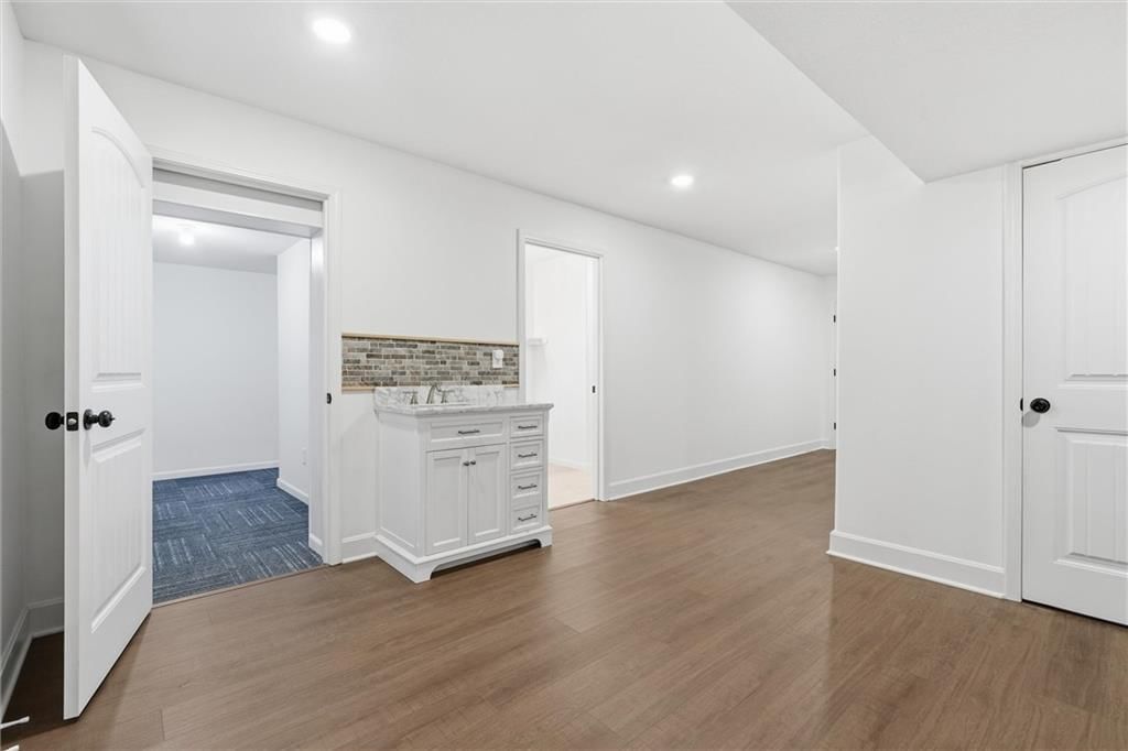 204 S MARIMACK Court — photo 30